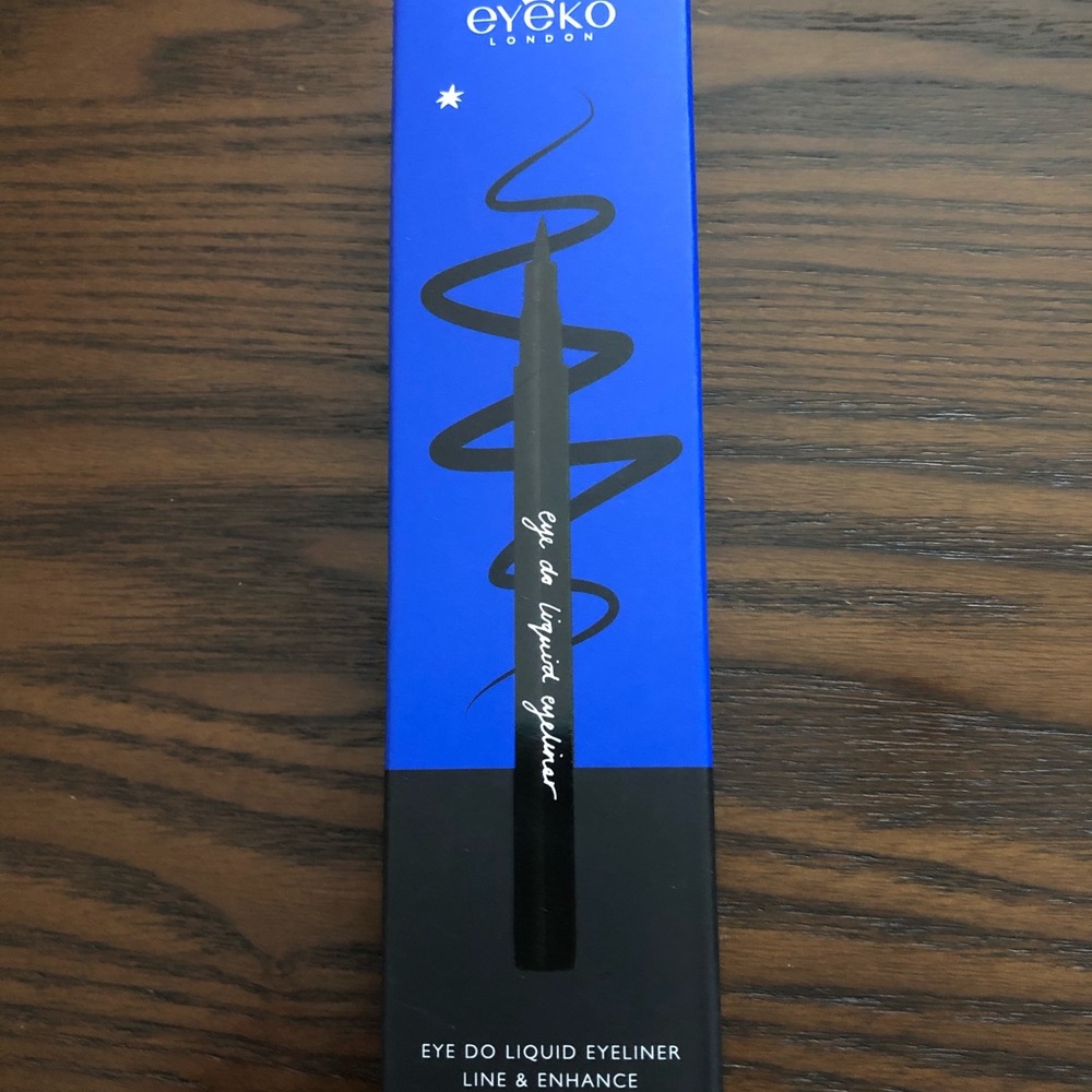 Eyeliner London Black liquid eyeliner